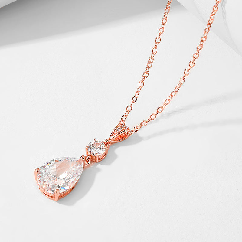 Simple And Fresh Water Drop Zircon Pendant Necklace