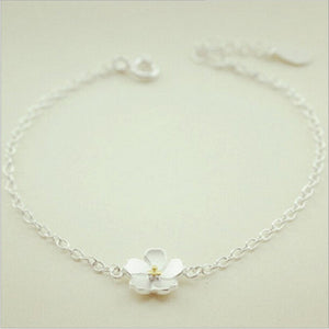 Silver Dignified Flowers Bracelet Women's Retro